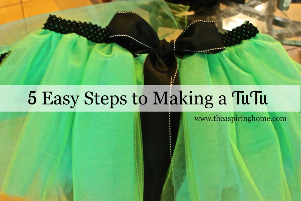 5 easy steps to make a tutu - www.theaspiringhome.com