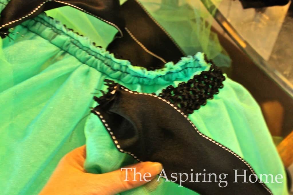 How to make a TuTu- www.theaspiringhome.com