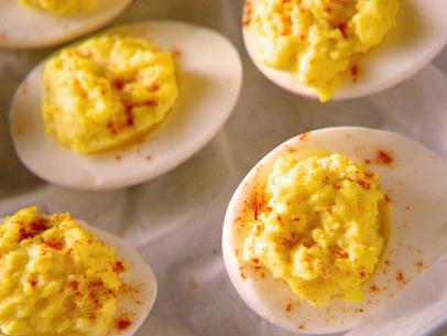 CI0103_Classic-Deviled-Eggs.jpg.rend.sni12col.landscape