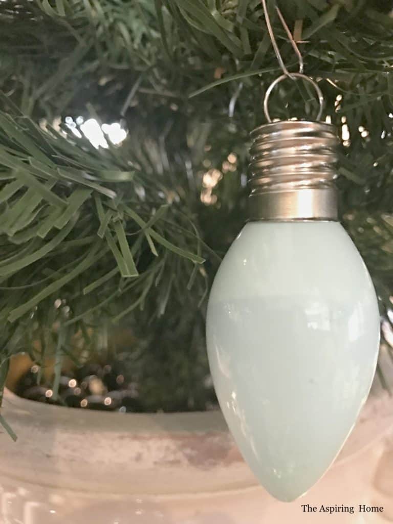 make ornaments ten simple Christmas decor ideas