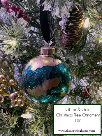 Glitter and Gold Christmas Ornament DIY