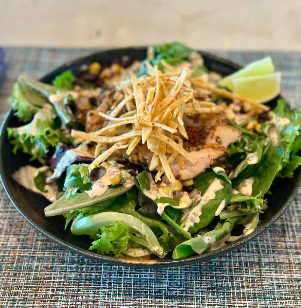 Simple but tasty chicken salad with spinach